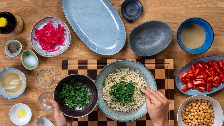 Couscous Bowl mit Fisch und Süßkartoffeln